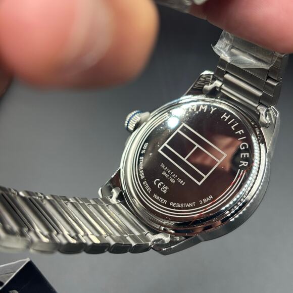 Tommy Hilfiger 1791073 Men’s Stainless Steel Blue Bezel White Dial Quartz NIBWT - Picture 10 of 17